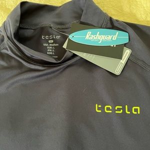 Tesla Rashguard Sport Surfshirt Pro NEW! Med